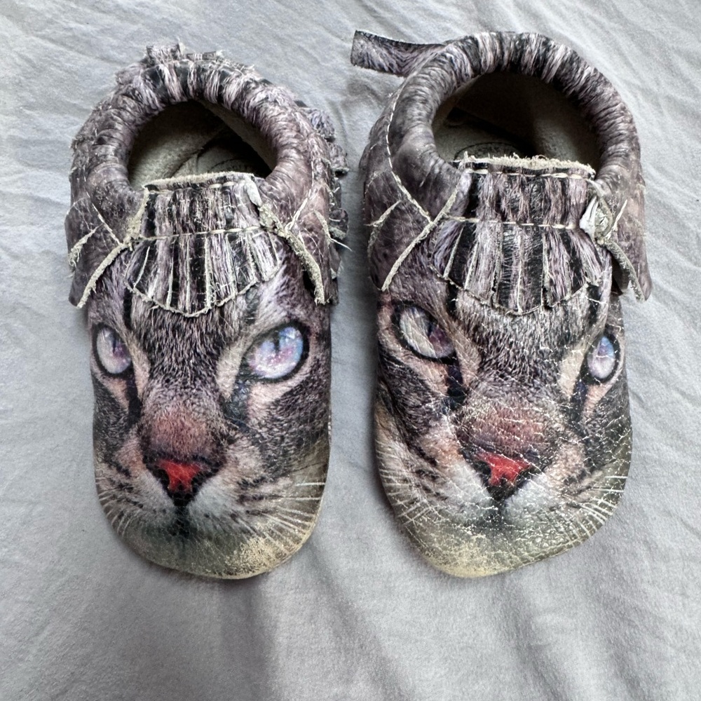 Freshly Picked moccasins rare are you kitten cat me size 6